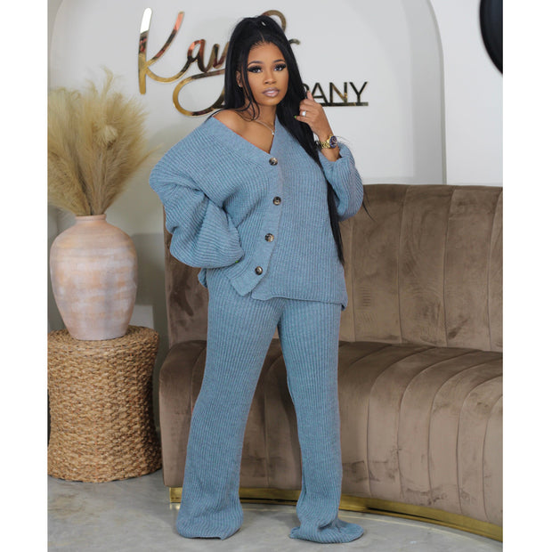 Solid color V-neck breasted cardigan