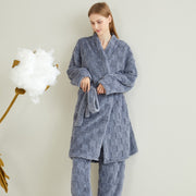 Long couple pajamas in European and American