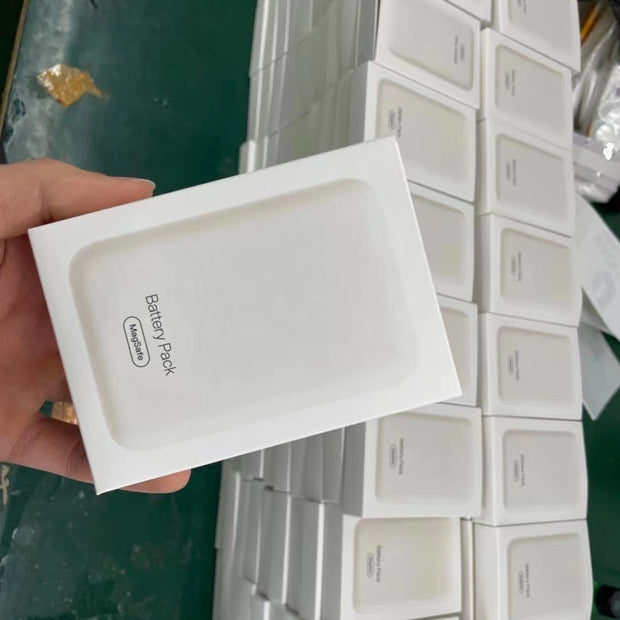Magnetic wireless power bank suitable for Apple